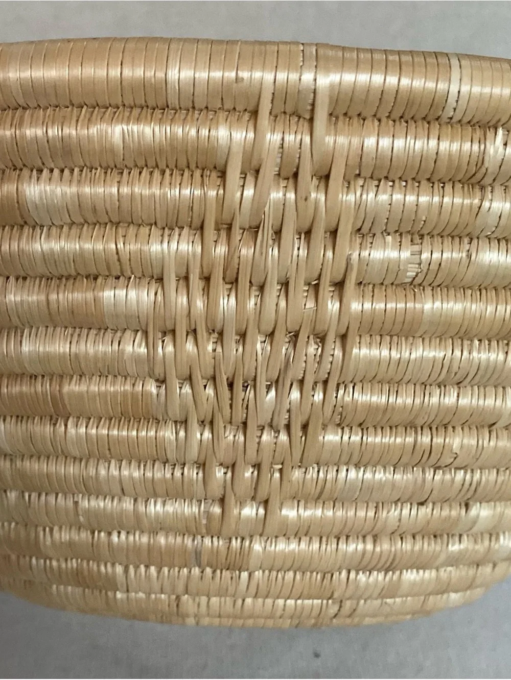 Vtg Handwoven Coiled Natural Fiber w Diamond Accent Basket Bowl Large 10.5”